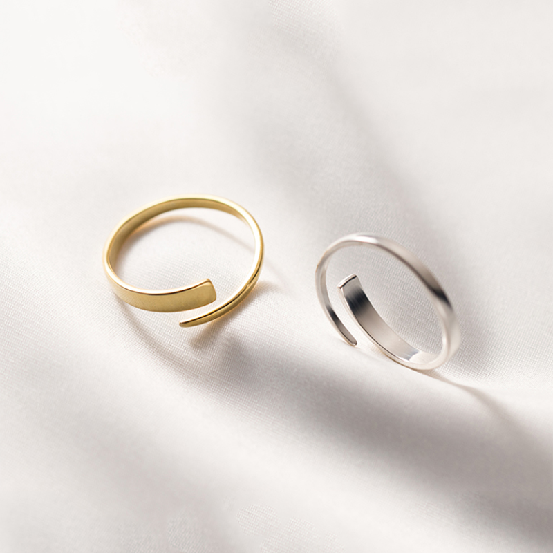 Sleek Elegance Ring - Image 3