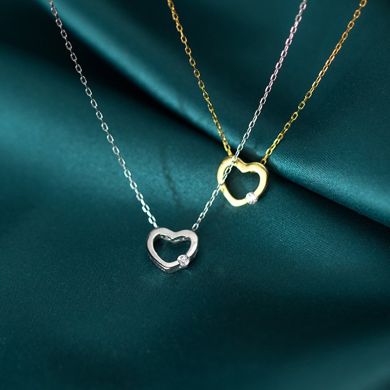 Love Heart Clavicle Chain Necklace - Image 4