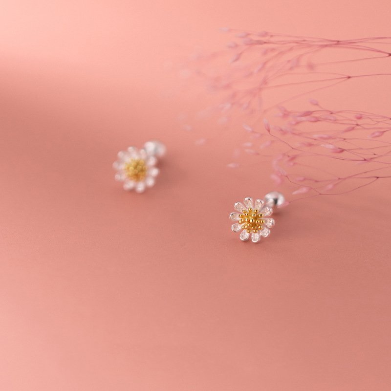Little Daisy Stud Earrings - Image 4