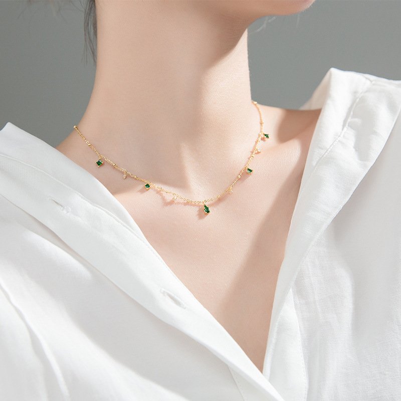 Emerald Elegance Necklace - Image 4