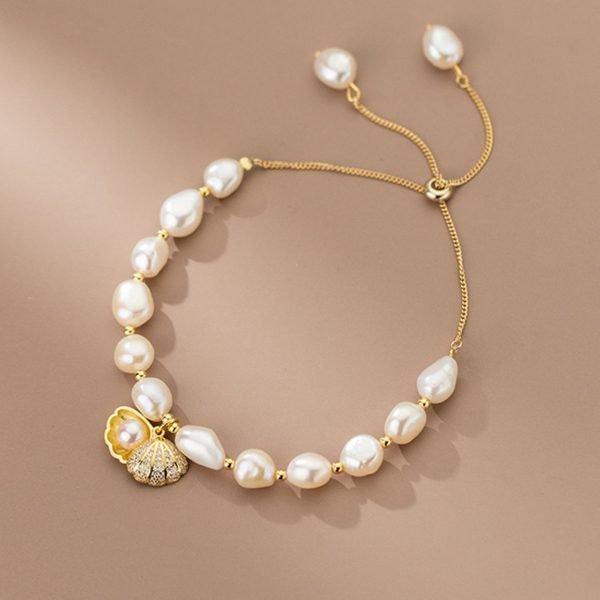 Beach Shell and Baroque Pearls Bracelet