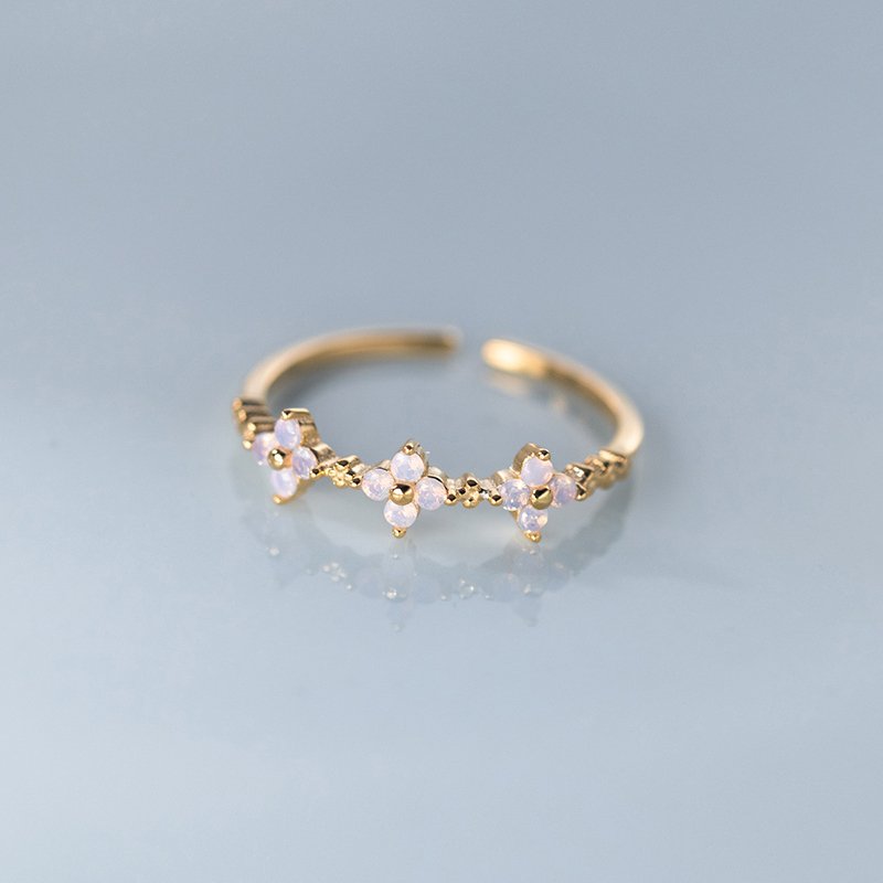 Floral Radiance Ring