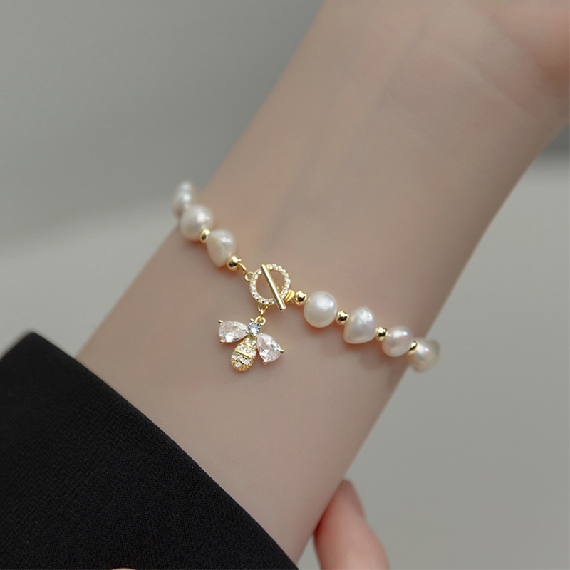 Bee's Elegance Bracelet