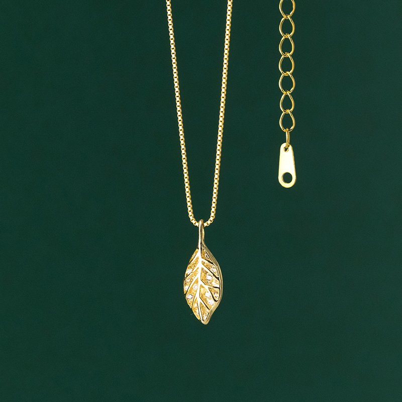 Golden Leaf Elegance Necklace - Image 4