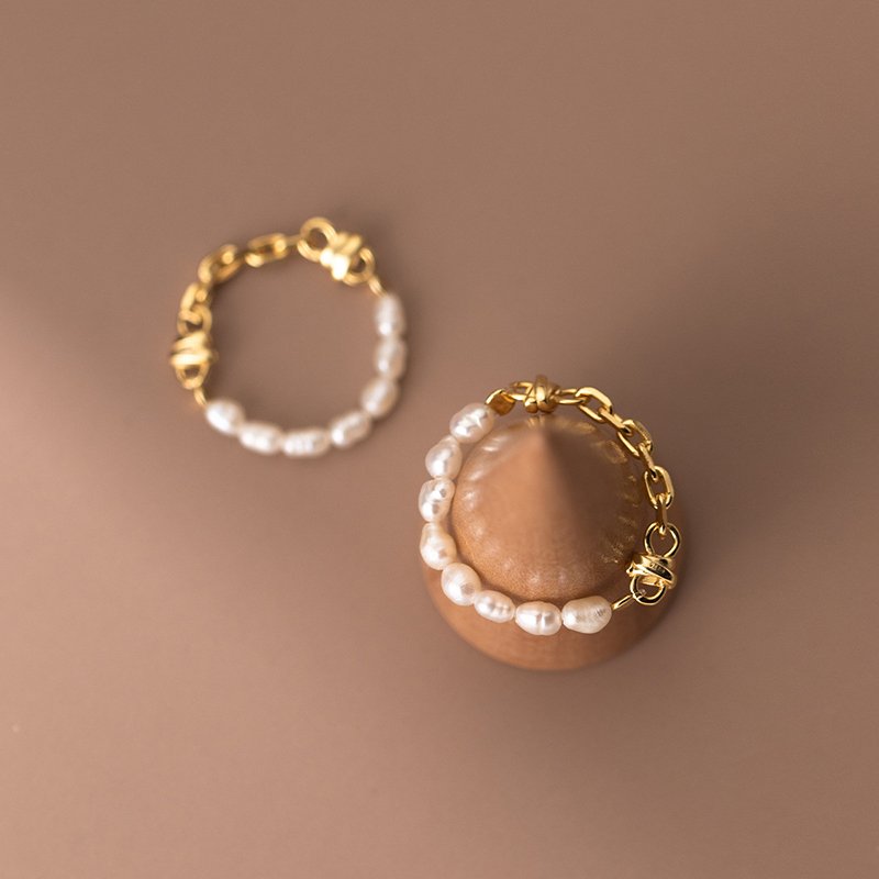 Pearl Elegance Chain Band Ring - Image 2