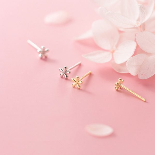 Glossy Little Flower Earrings