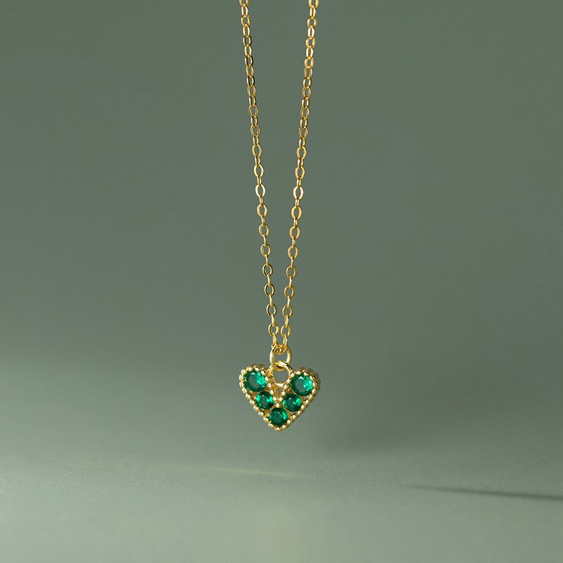 Emerald Heartlight Necklace - Image 3