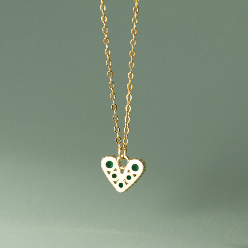 Emerald Heartlight Necklace - Image 5